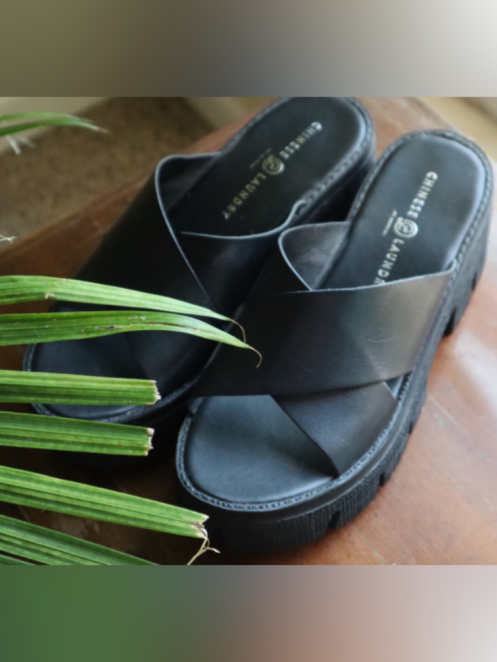 Chinese Laundry Black Crisscross Platform Slide Sandals